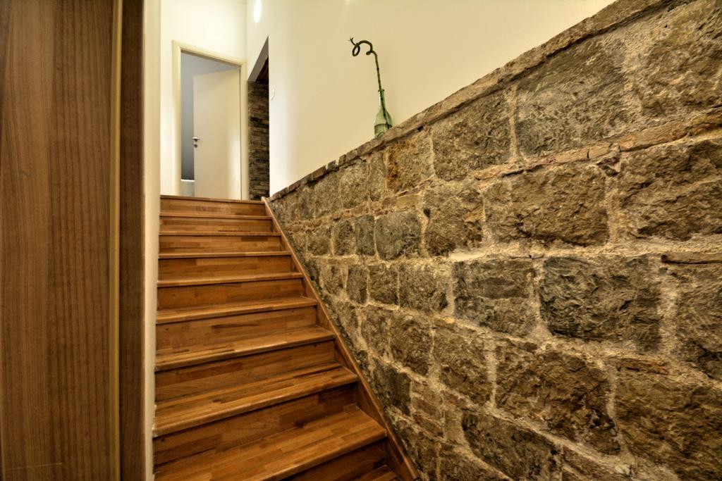 Petrova Attic Apartment Split Room photo