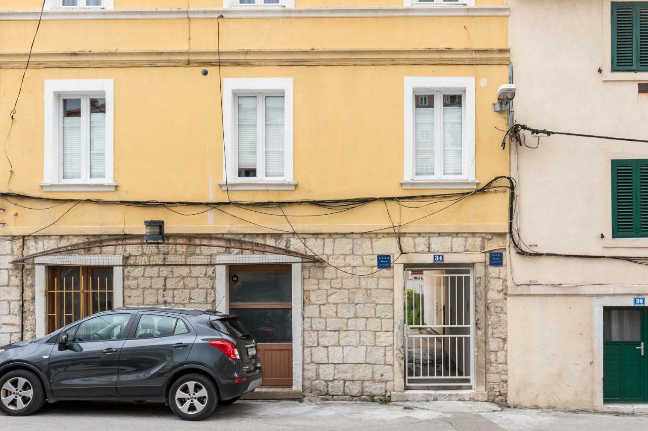 Petrova Attic Apartment Split Exterior photo